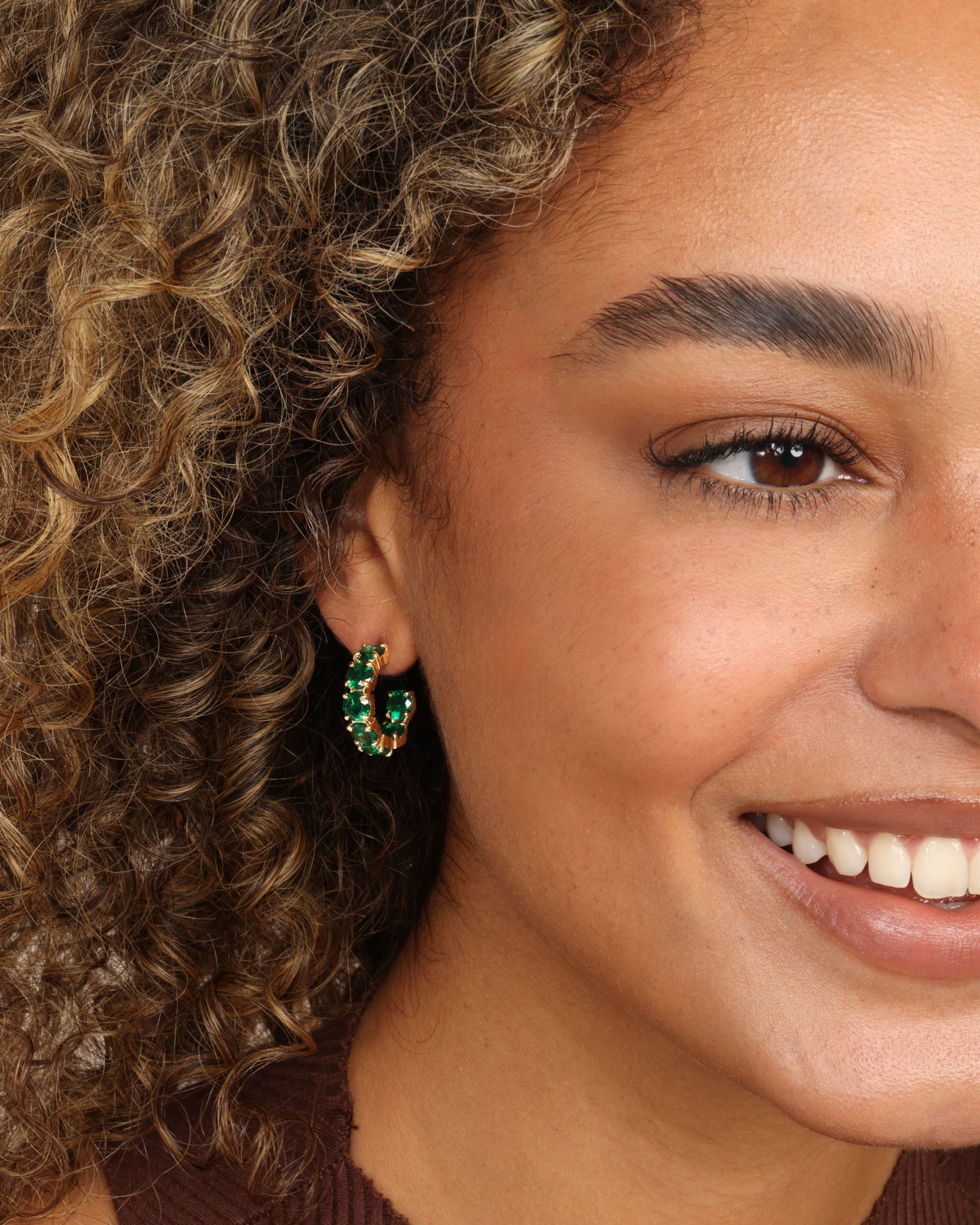 "OH SHE FANCY" .75" EMERALD HOOPS