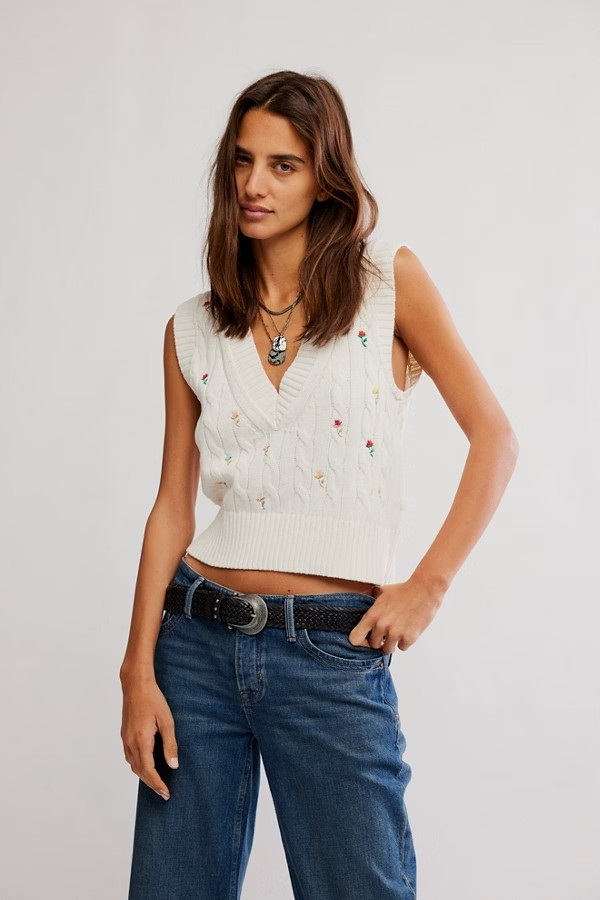 PLUMERIA FLORAL V-NECK SWEATER