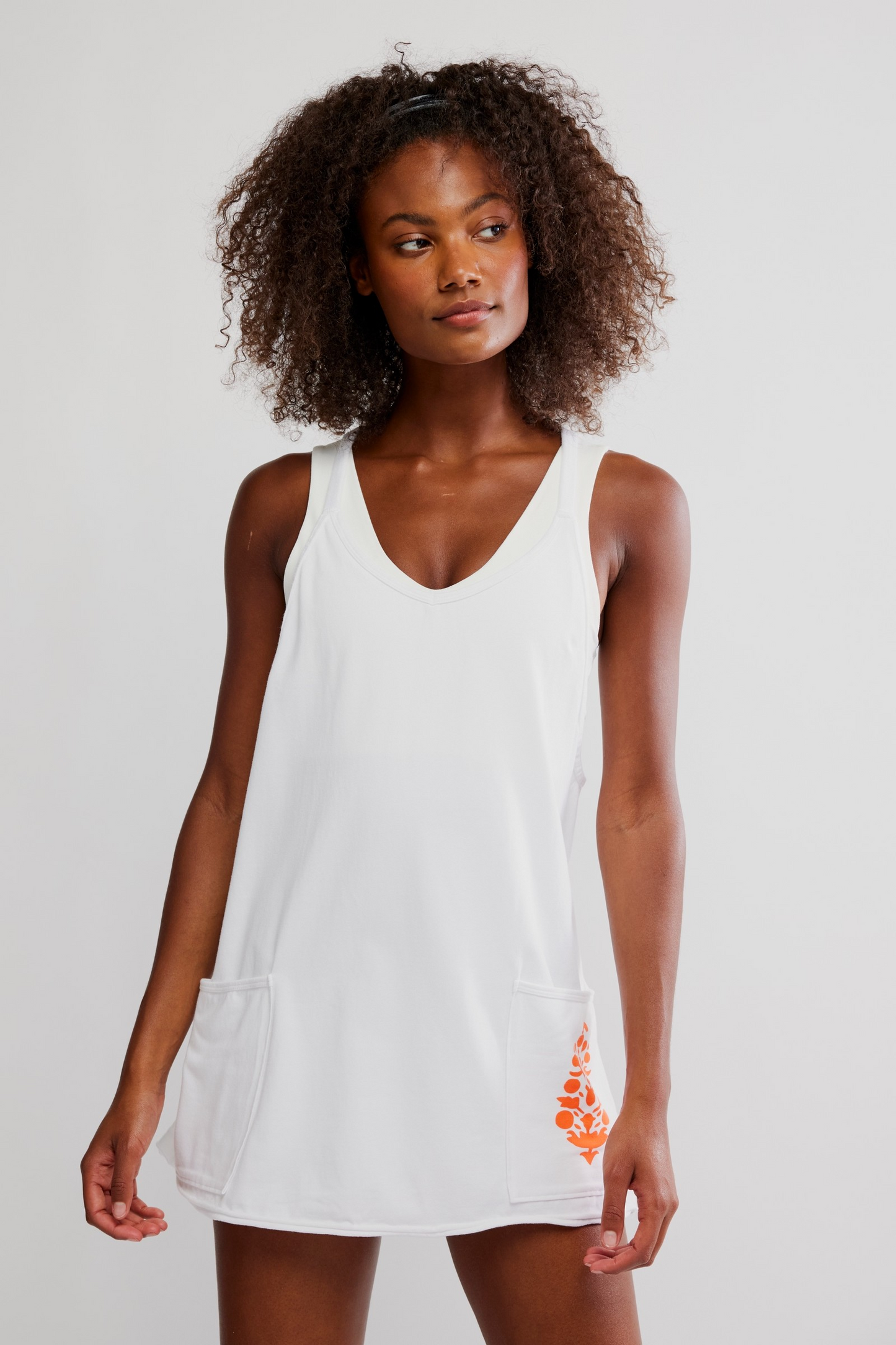 FREE PEOPLE WHITE/SCARLET HOT SHOT MINI LOGO