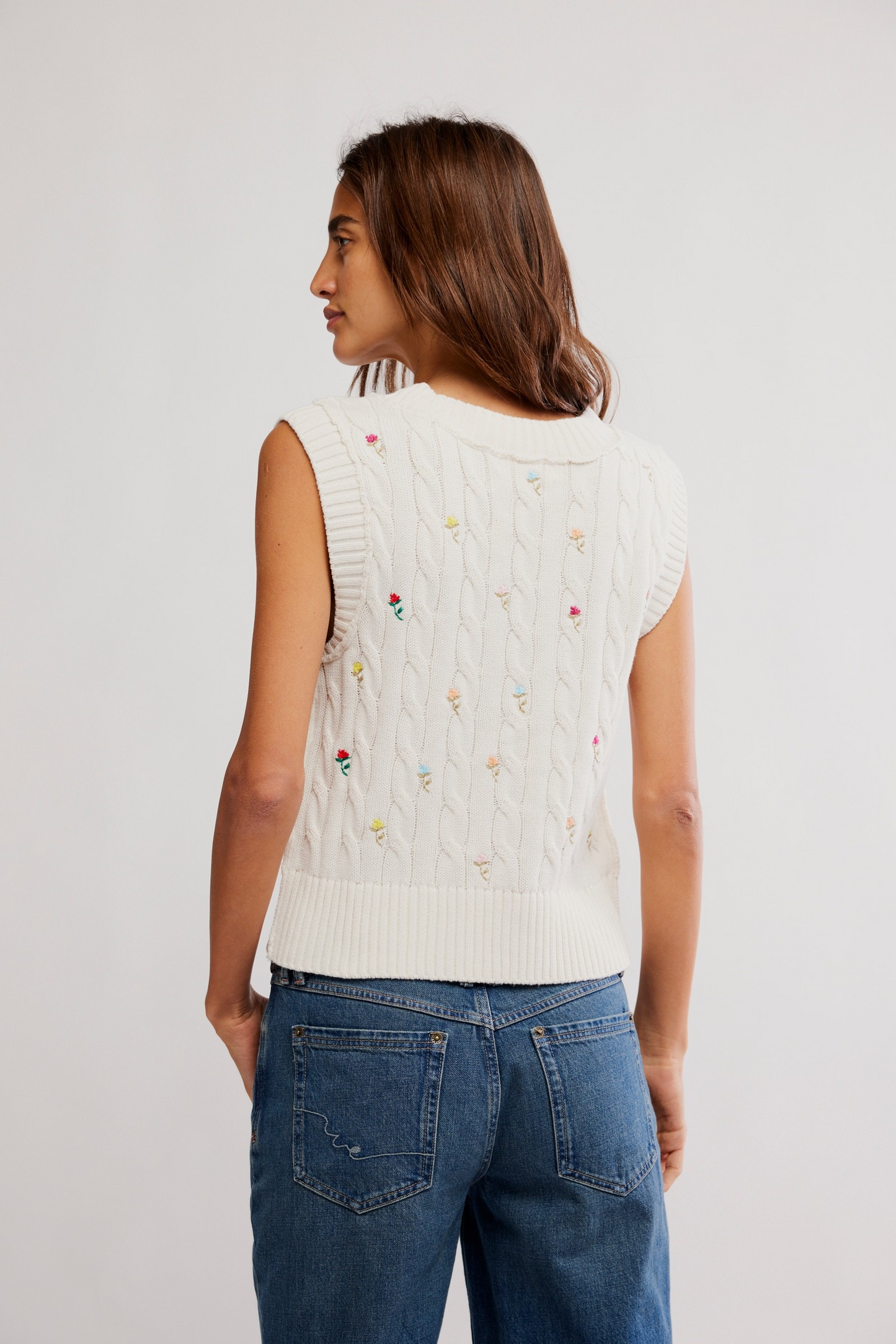 PLUMERIA FLORAL V-NECK SWEATER