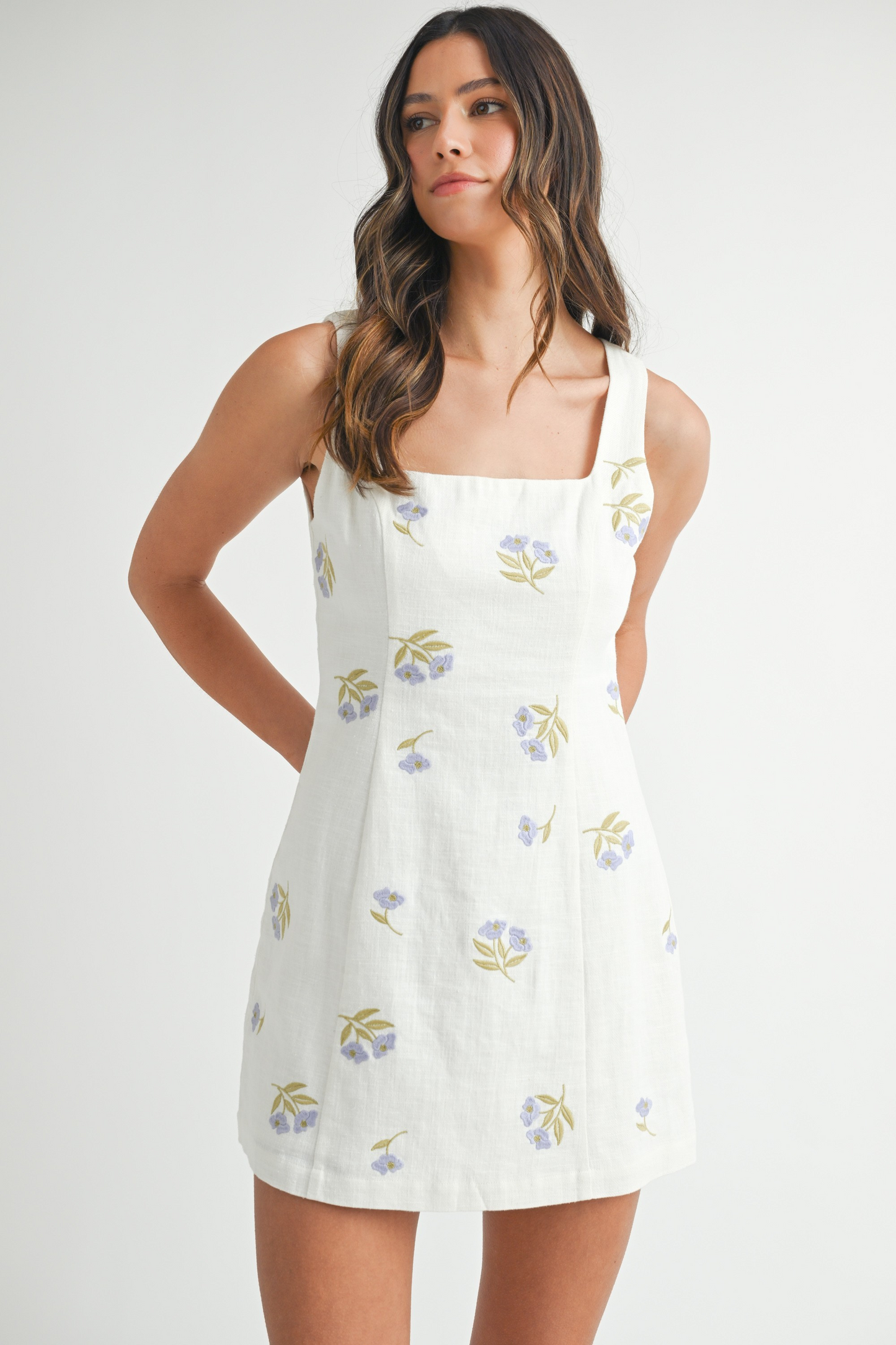 EMBROIDERED SQUARE NECK DRESS