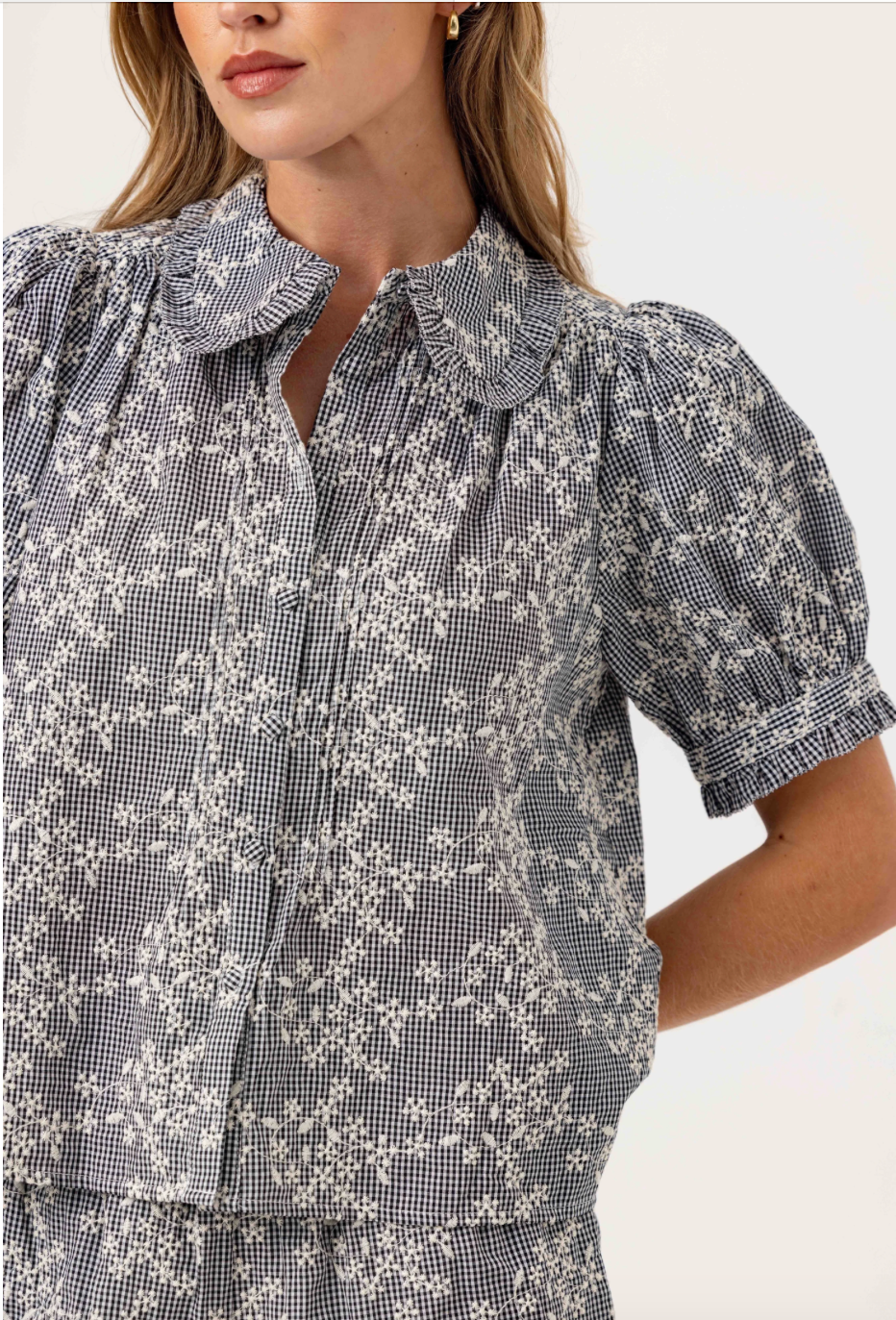 SUNDAYS FLORAL EMBROIDERED LOTUS SHIRT