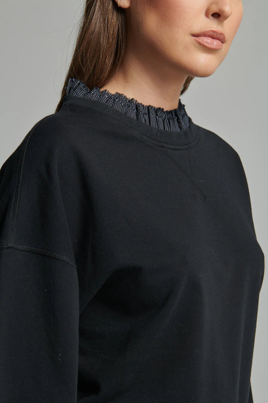 SUNDAYS BLACK LUCIE SWEATSHIRT