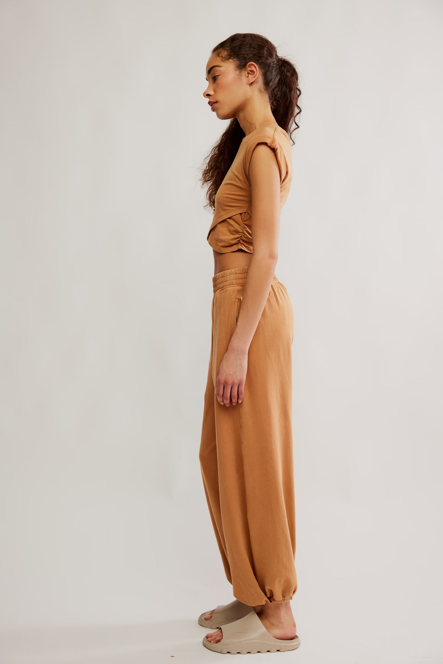 FREE PEOPLE CAMEL HOT SHOT CROSSOVER SET