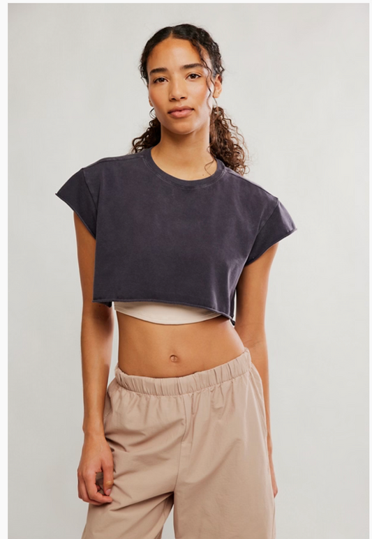 VINTAGE BLACK HOT SHOT CROPPED TEE