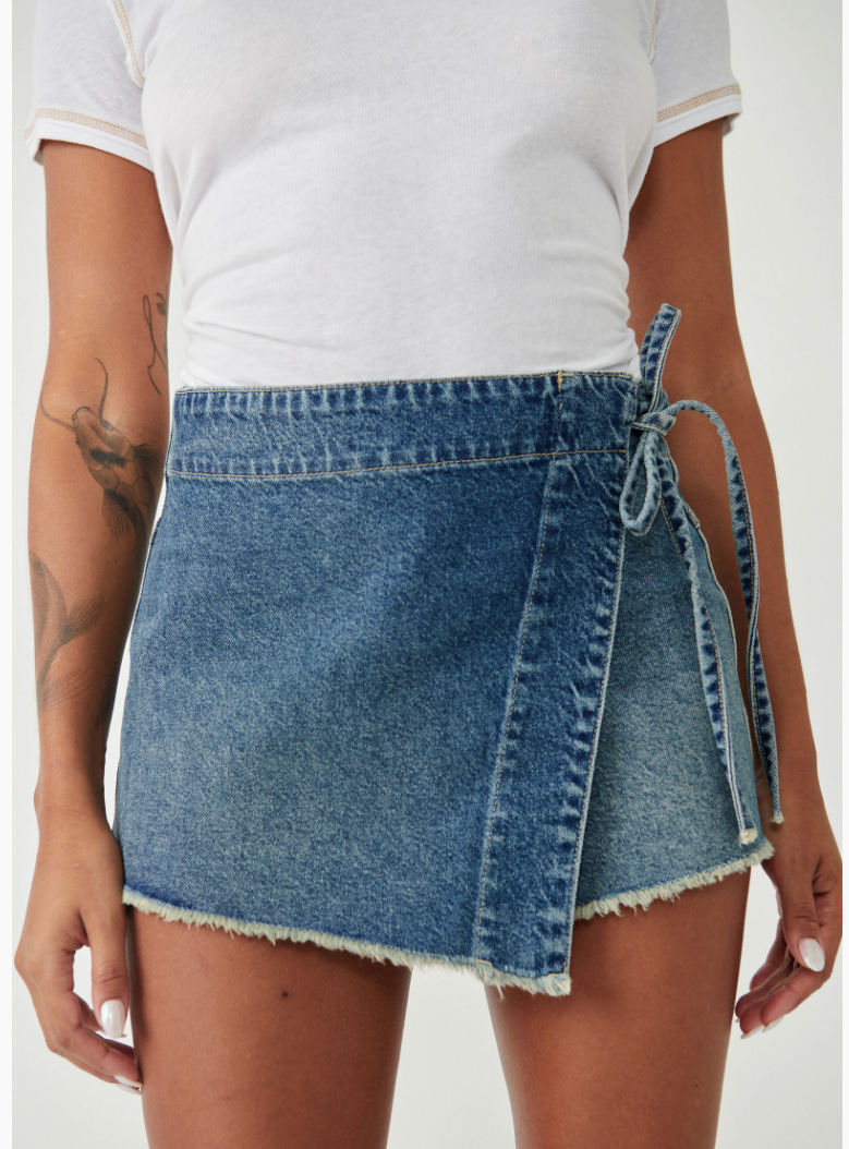 MISTY BLUE EMMY DENIM SKORT