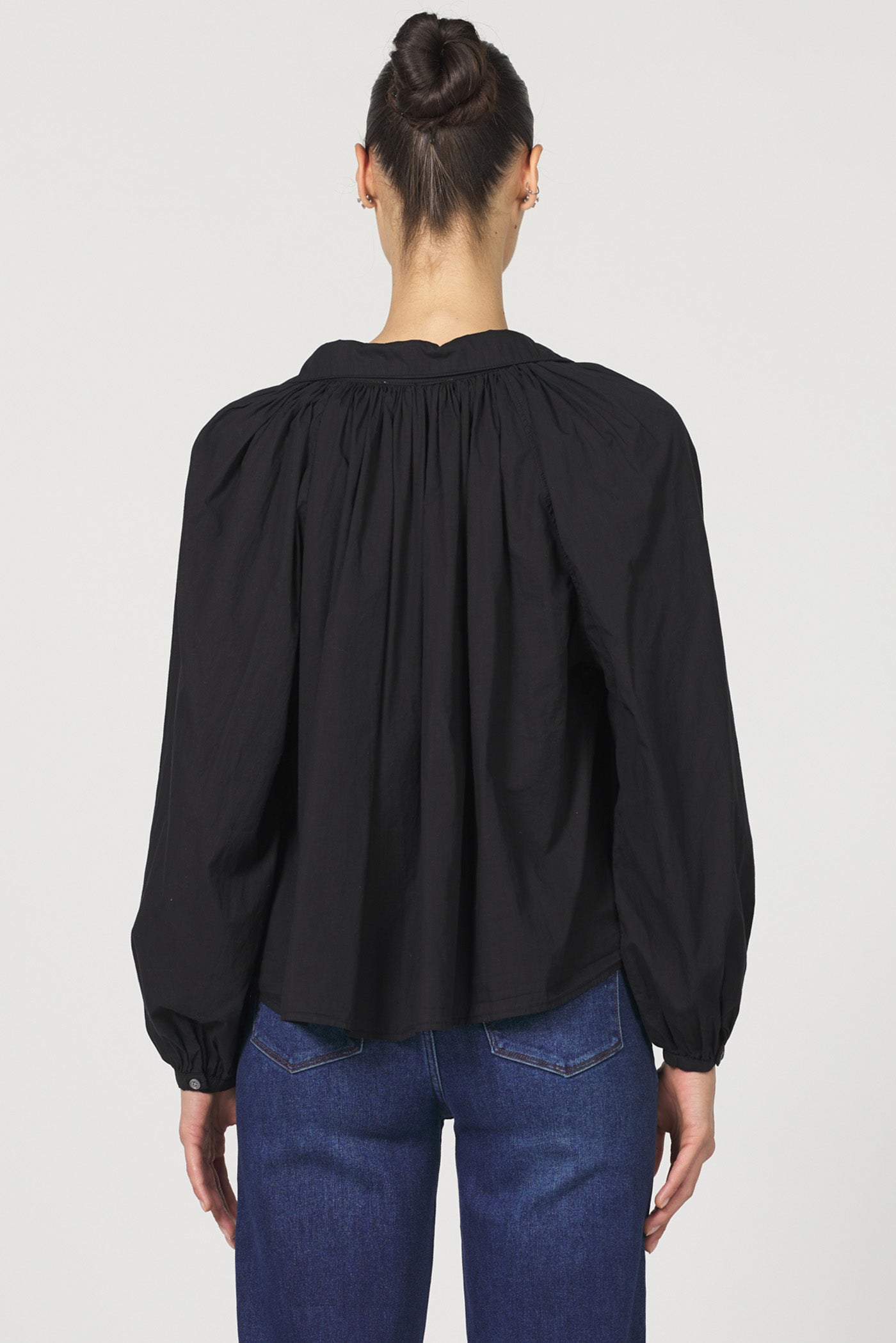 BLACK BENEDICT LONG SLEEVE SHIRT
