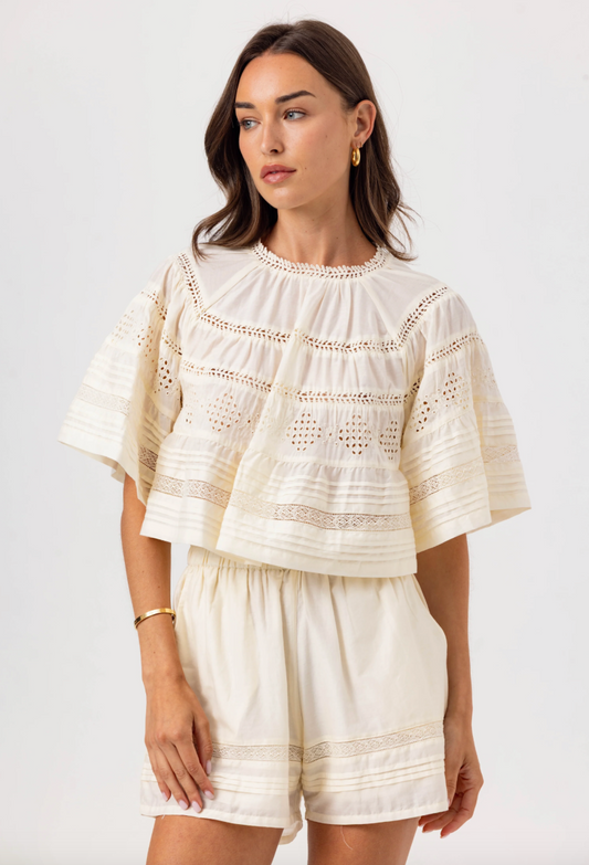 WHISPER WHITE ESSA TOP