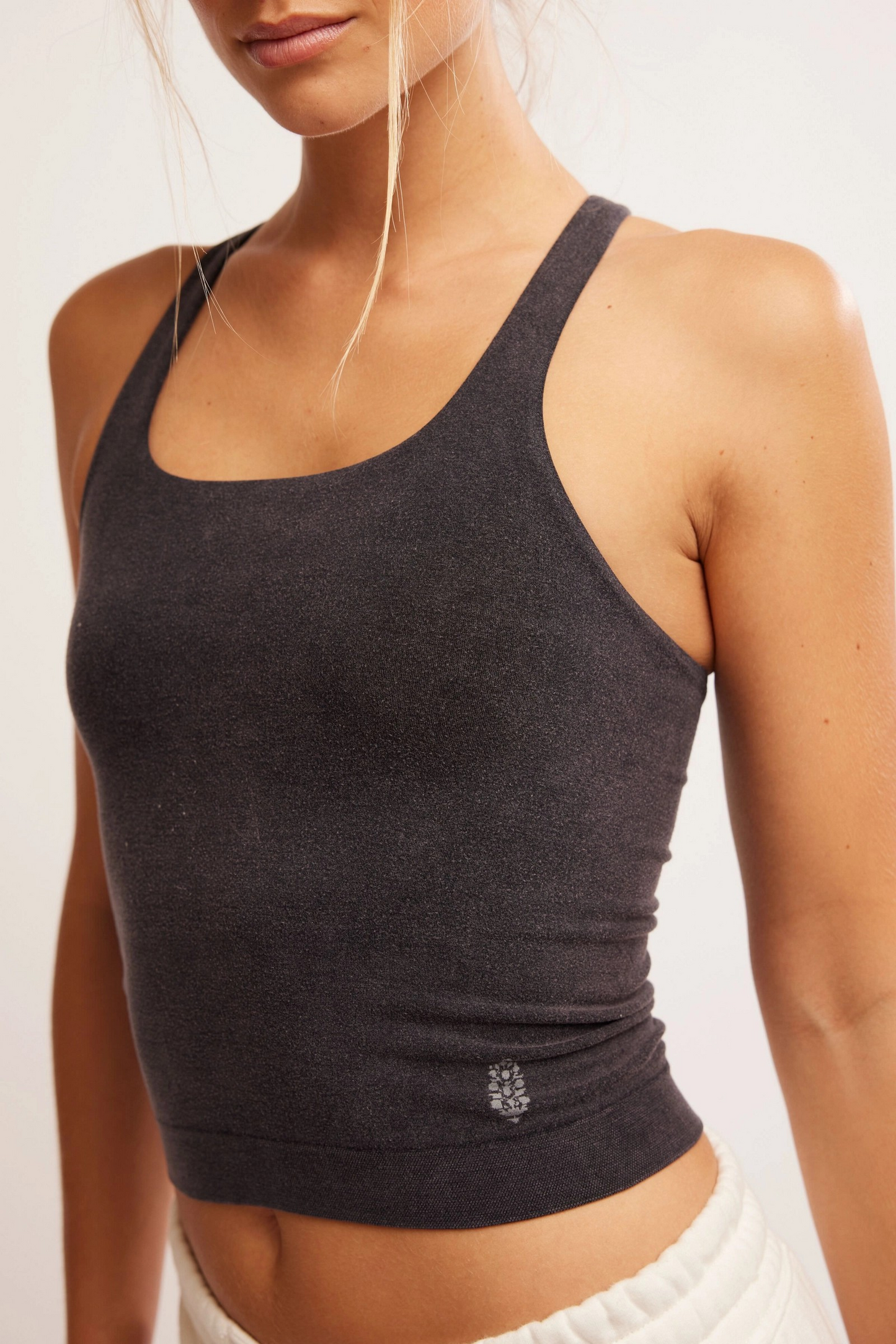 BLACK GO SMOOTH SQUARE NECK CAMI