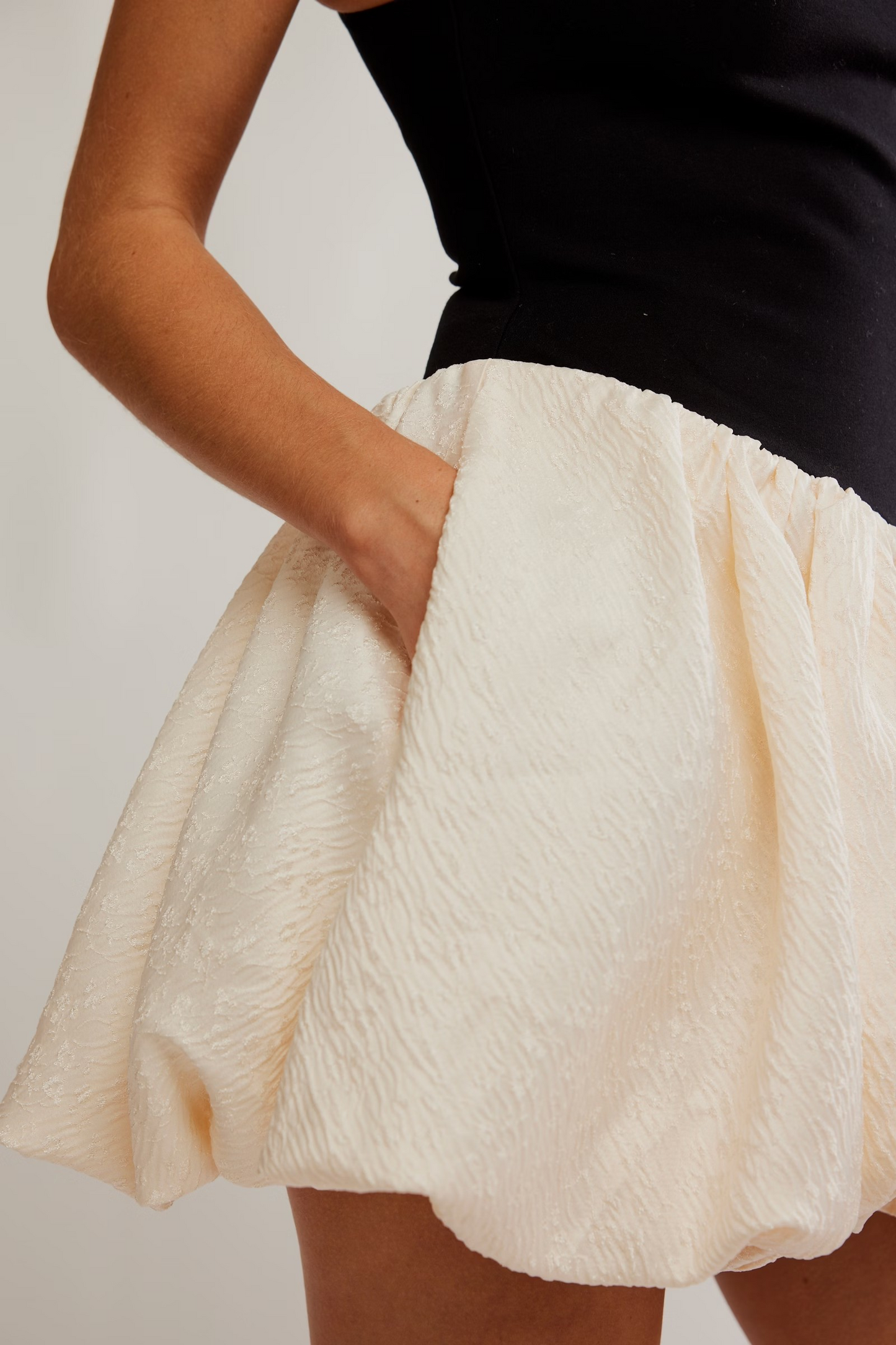 BLACK TIE COMBO TINSEL KISS MINI DRESS