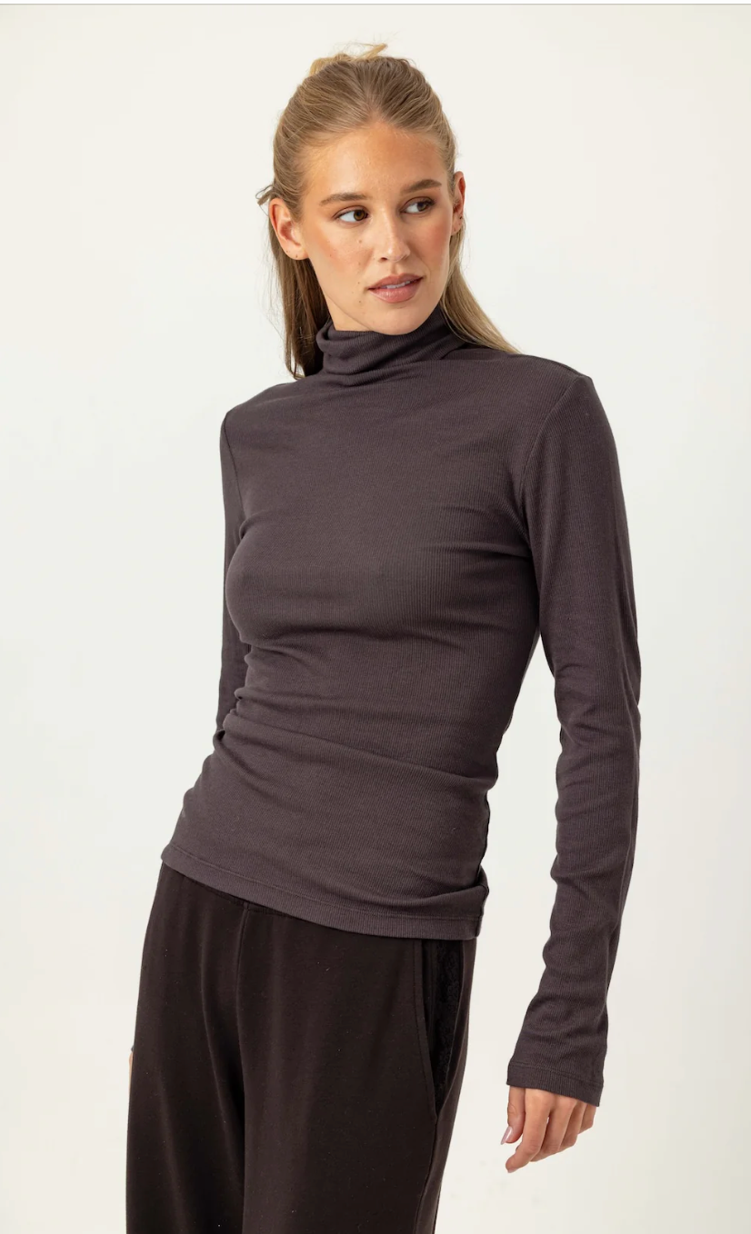 ESPRESSO KATYA TURTLENECK