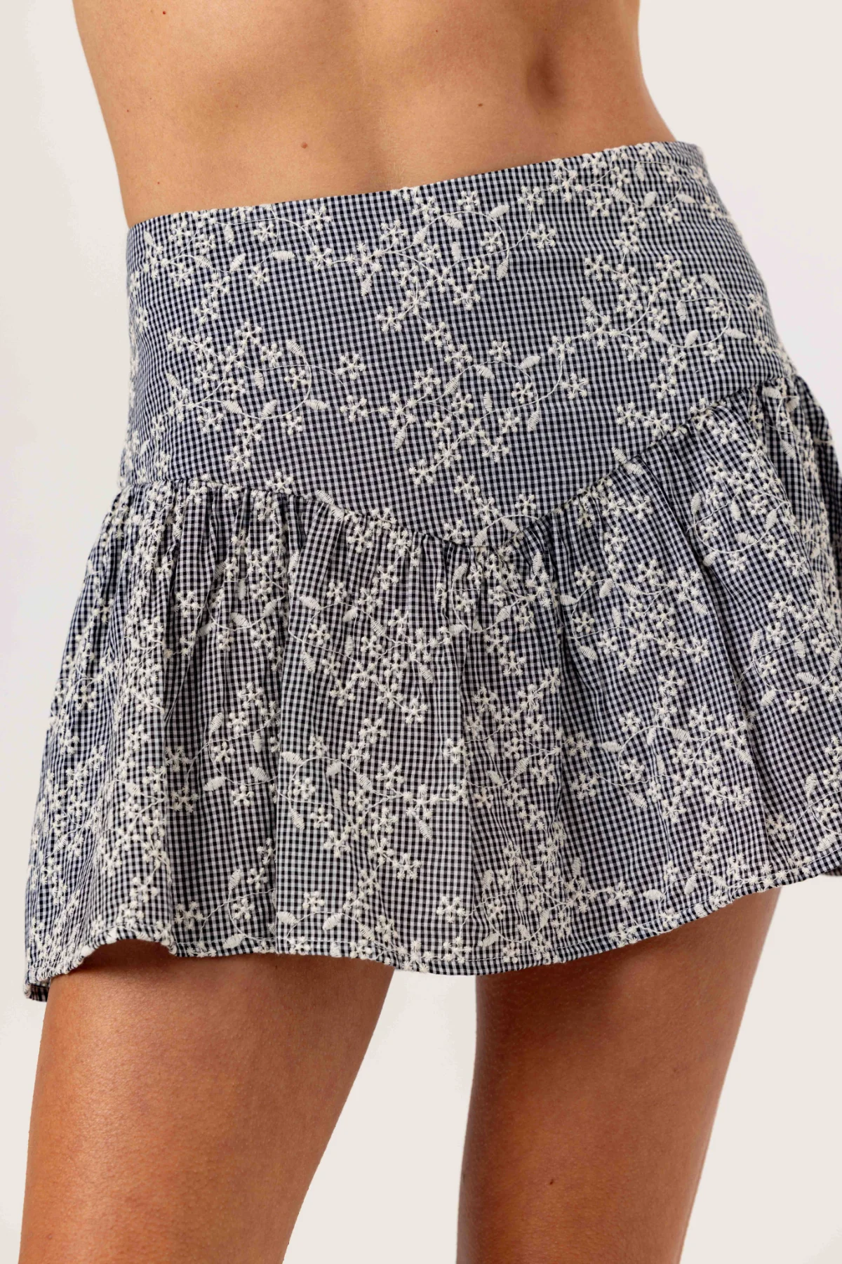 FLORAL EMBROIDERED ISA SKIRT