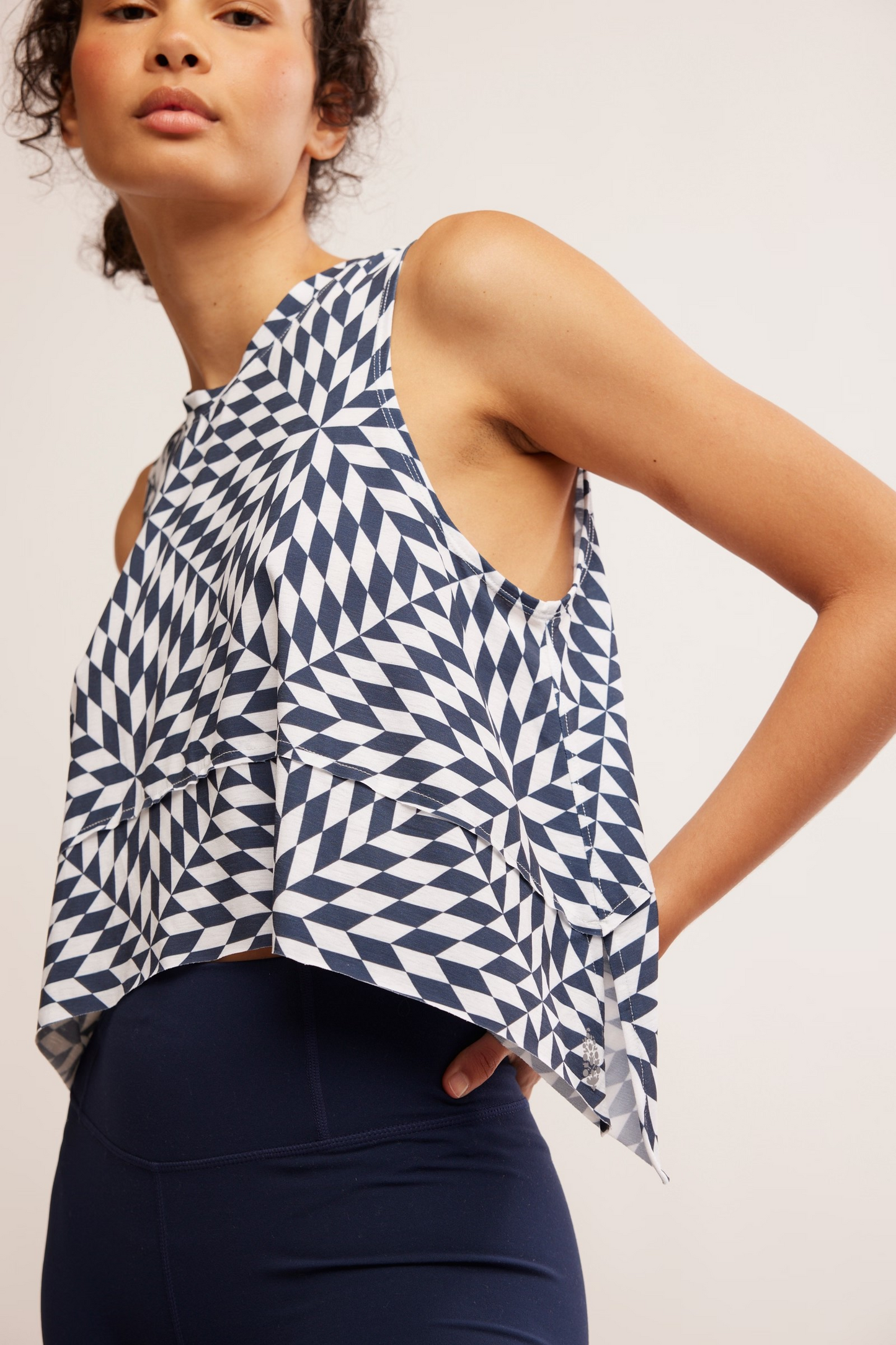 FREE PEOPLE PRINTED TEMPO TANK- NAVY COMBO