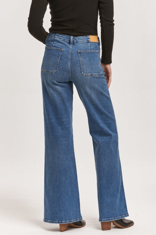 DEAR JOHN TOLIVER JAMES JEANS