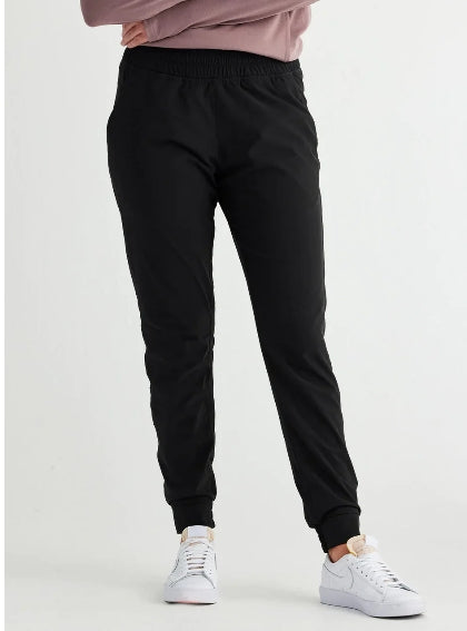 FREE FLY WOMEN'S BLACK PULL-ON BREEZE JOGGERS