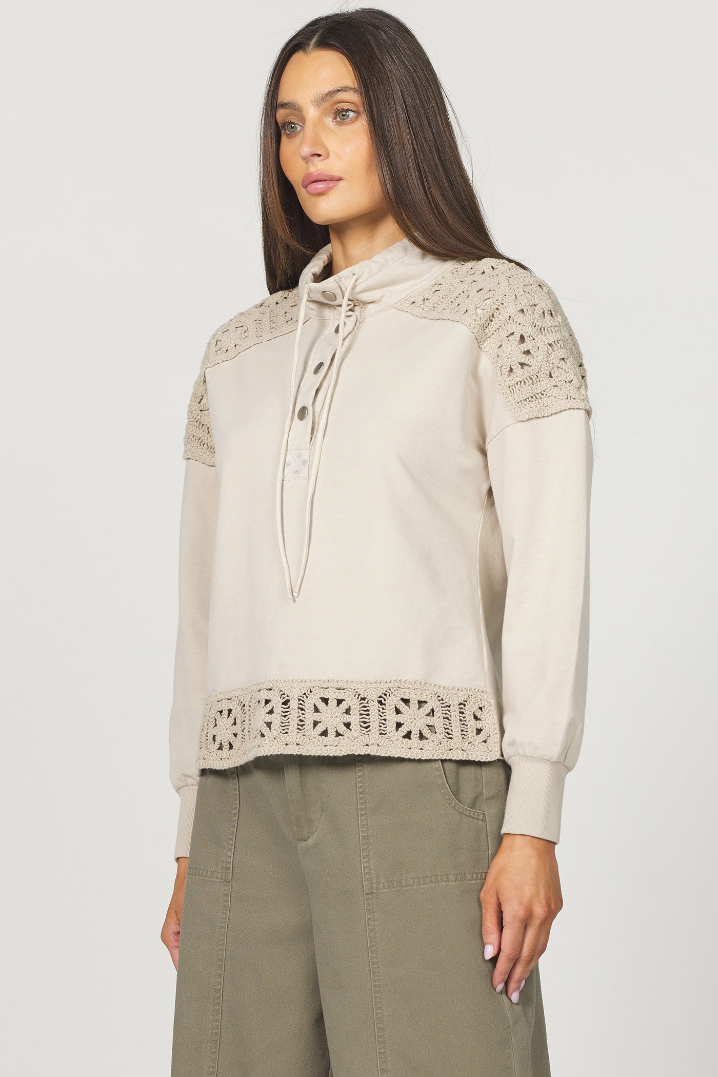 OYSTER KENDRI CROCHET PULLOVER