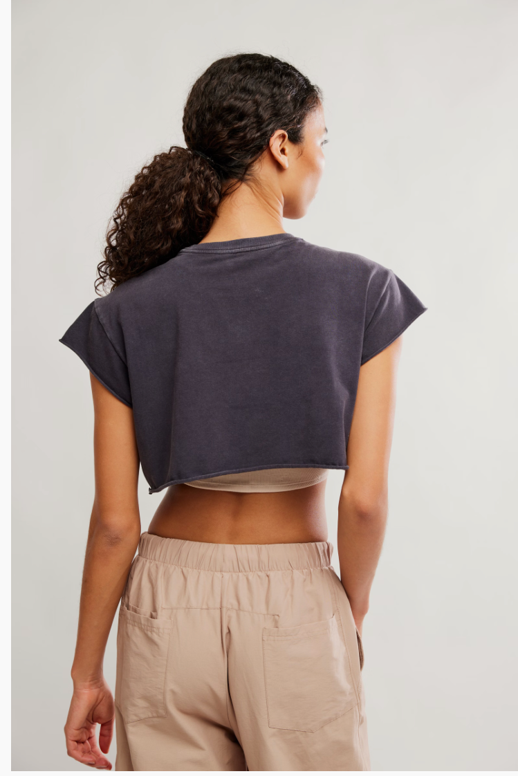 VINTAGE BLACK HOT SHOT CROPPED TEE