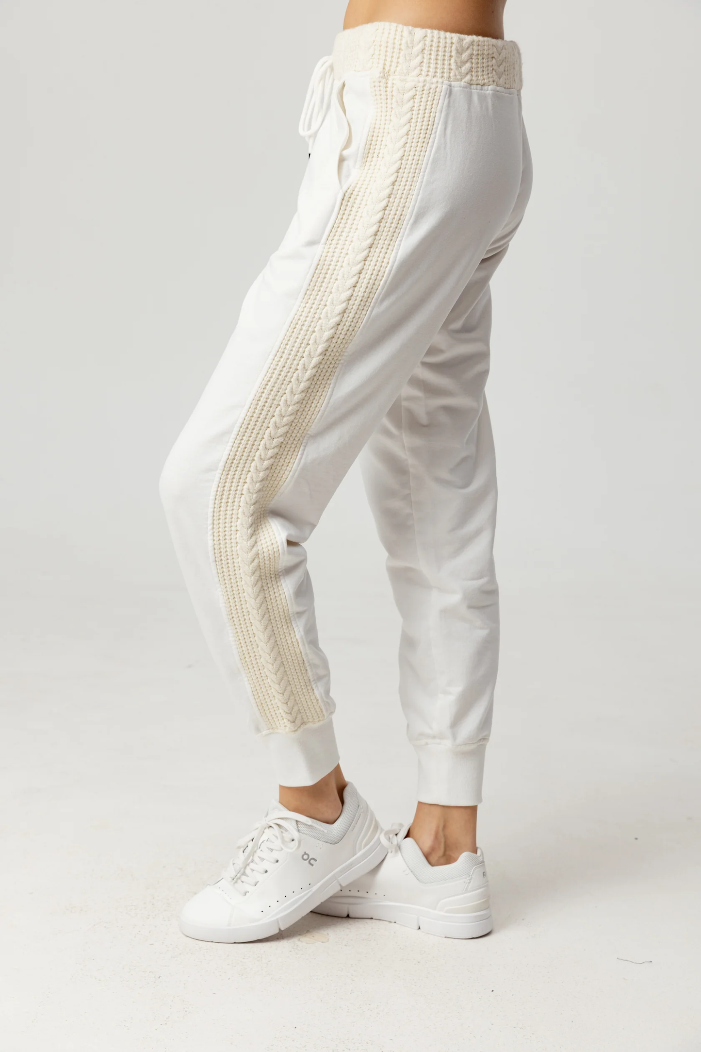 SUNDAYS COCONUT MILK DAVINA JOGGER