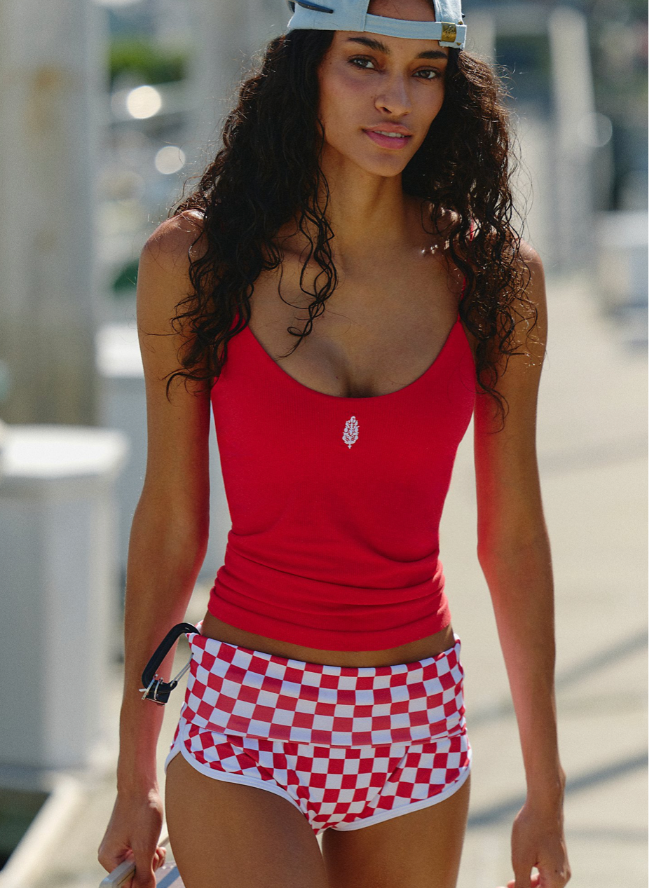 GRAPEFRUIT SKINNY STRAP LOGO TANK