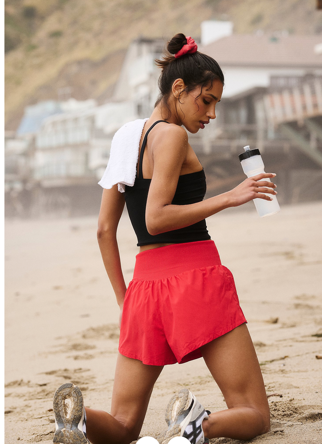 RED CARPE DIEM SHORTS