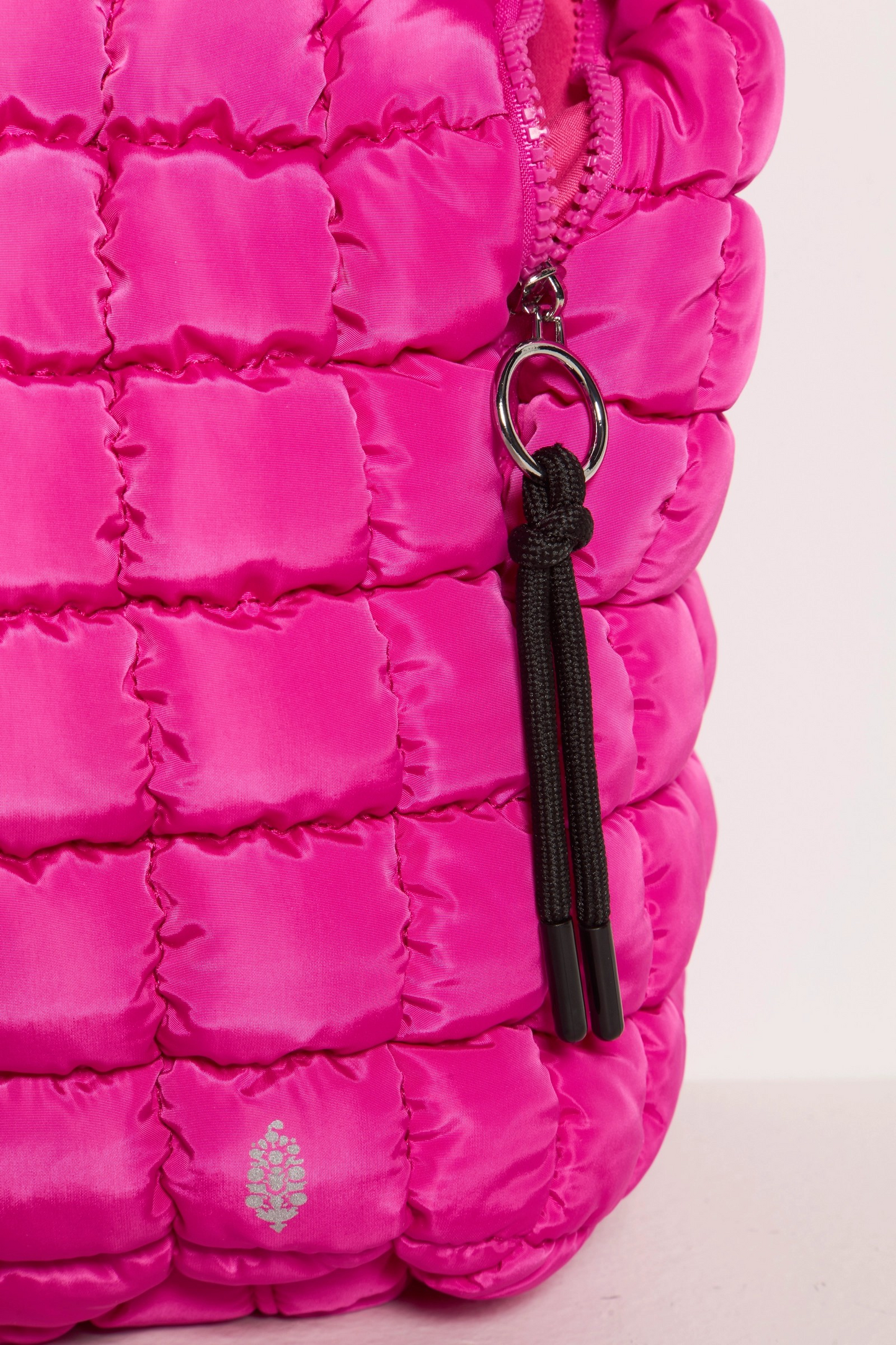 FUSCHIA FLIRT QUILTED CARRYALL BAG
