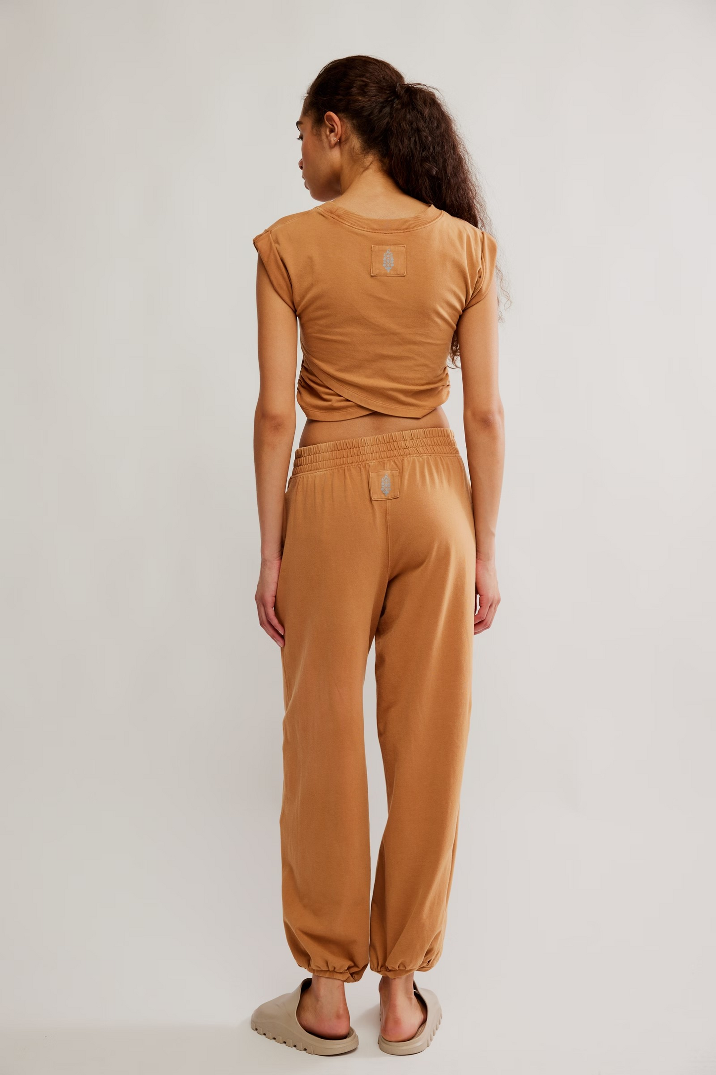 FREE PEOPLE CAMEL HOT SHOT CROSSOVER SET