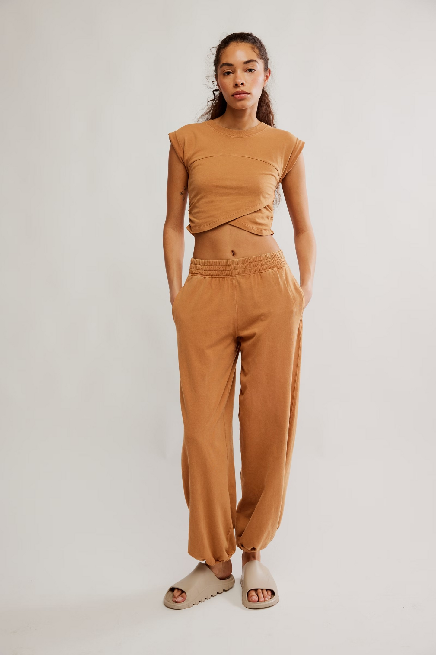 FREE PEOPLE CAMEL HOT SHOT CROSSOVER SET