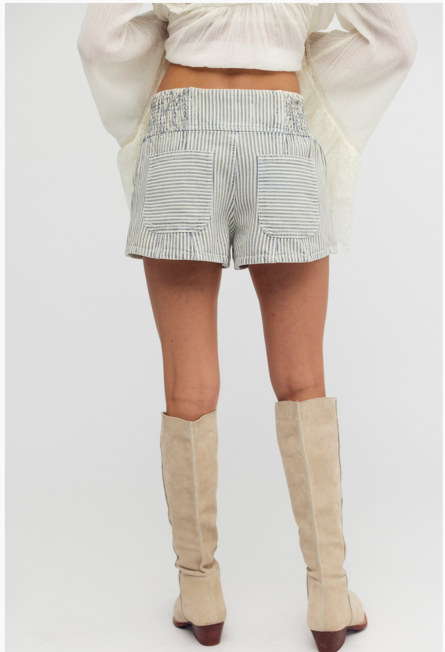 HORIZON STRIPE LUNA RAILROAD SHORT