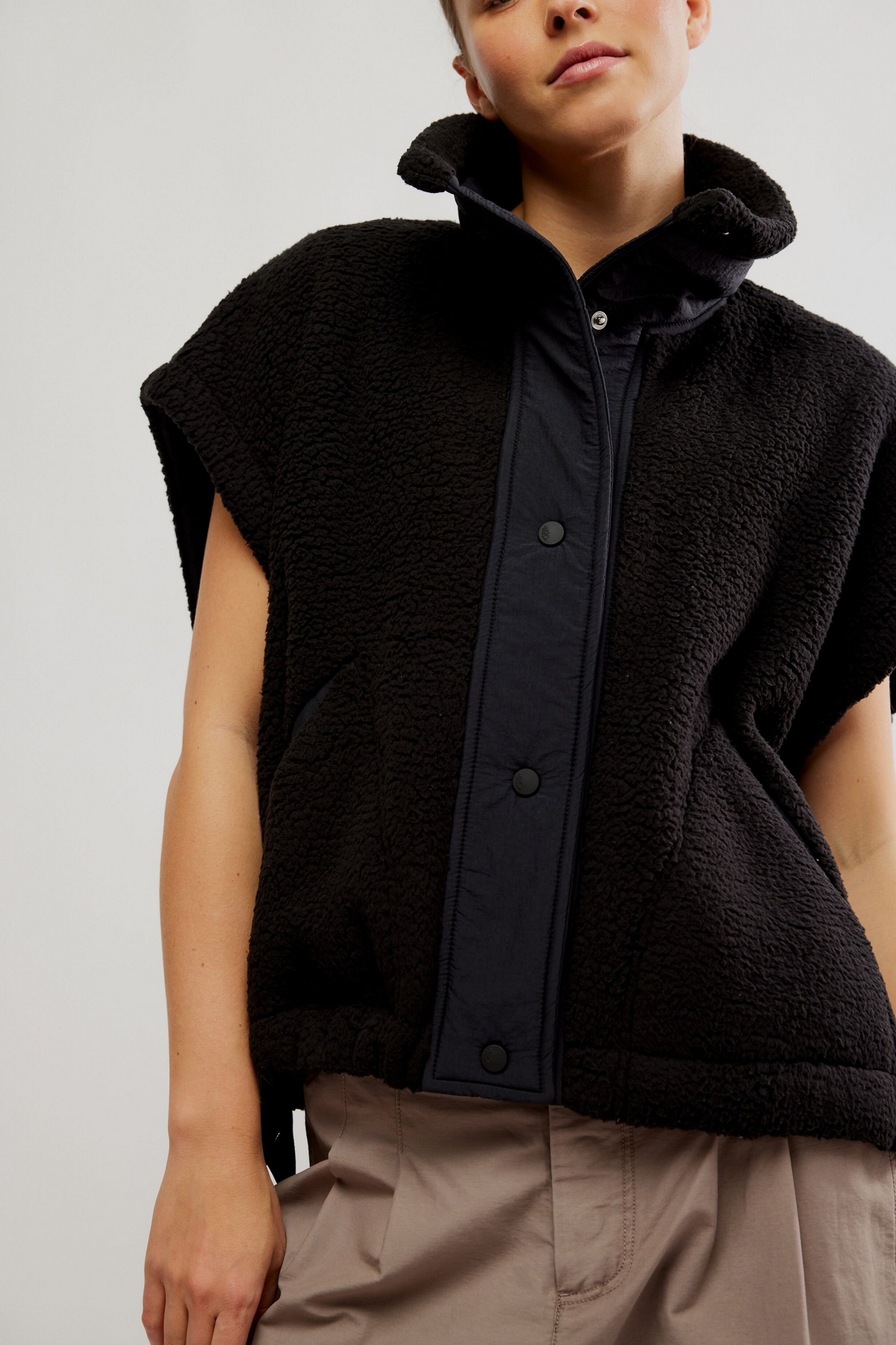BLACK SCOUT IT OUT FLEECE VEST